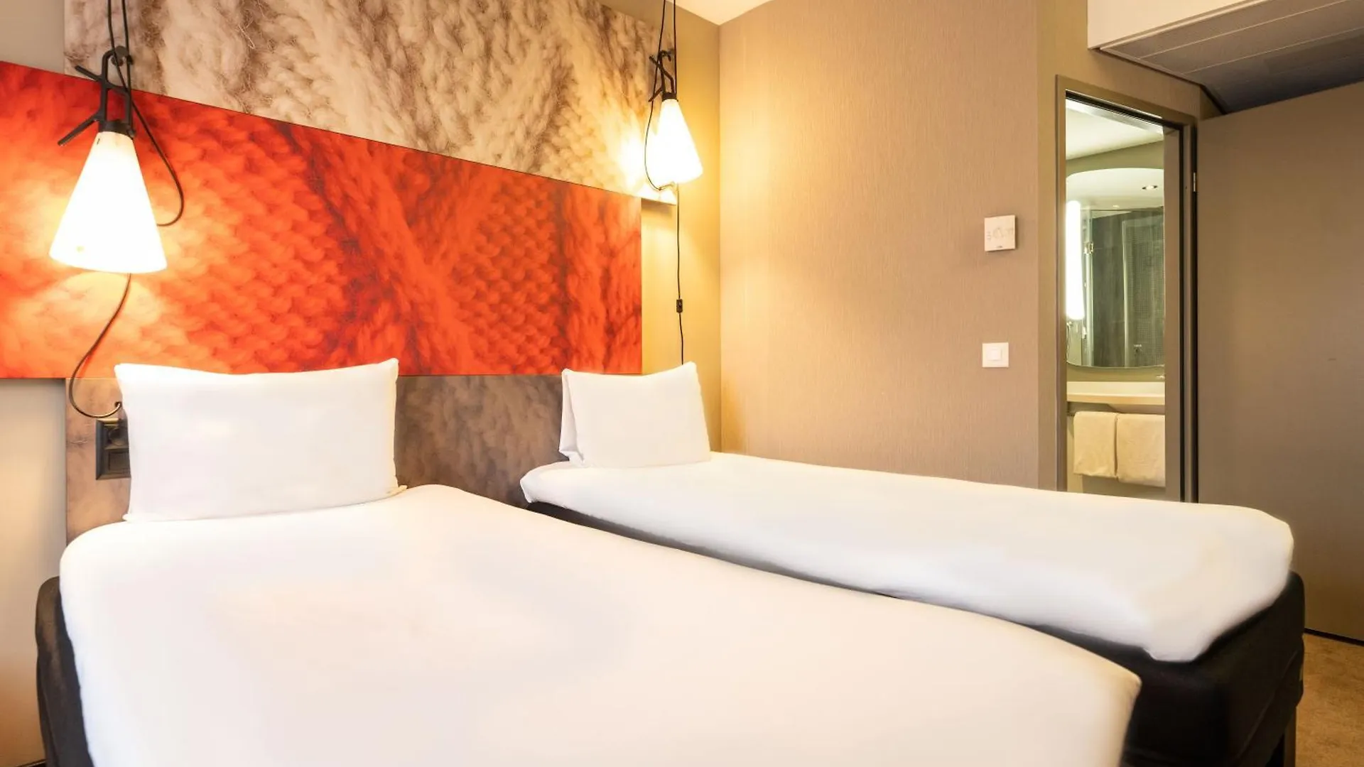 ***  מלון Ibis Geneve Centre Lac שוויץ