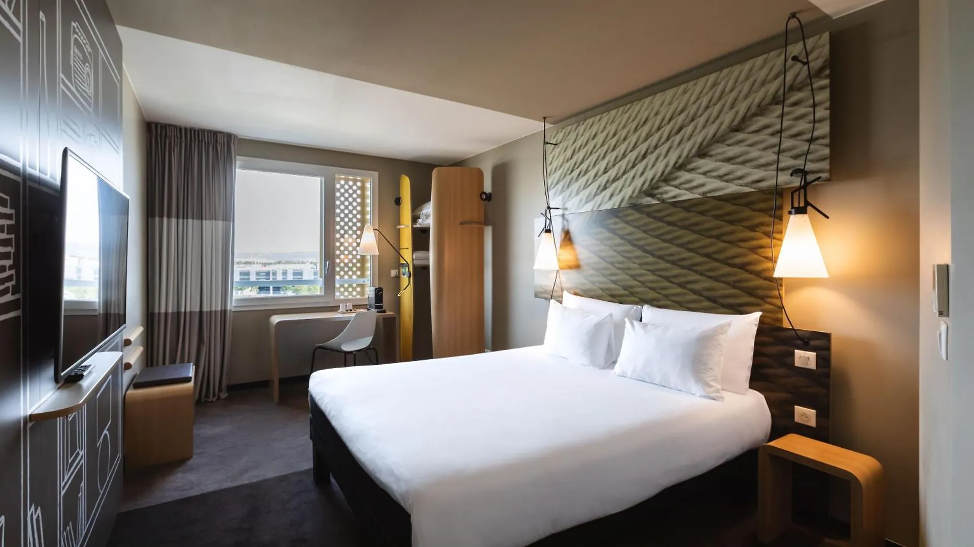 Ibis Geneve Centre Lac Женева