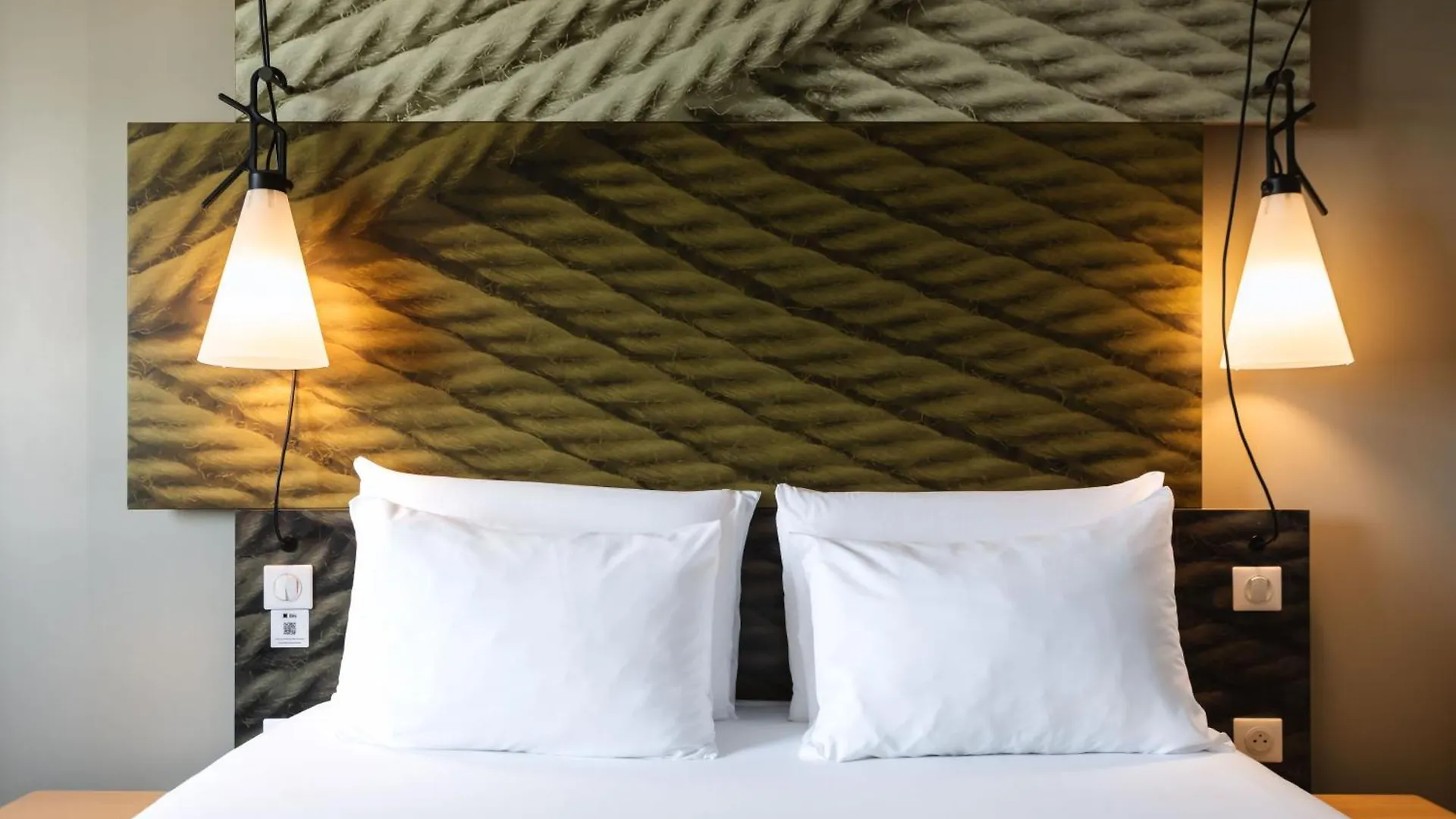Ibis Geneve Centre Lac 3*, Женева Швейцария