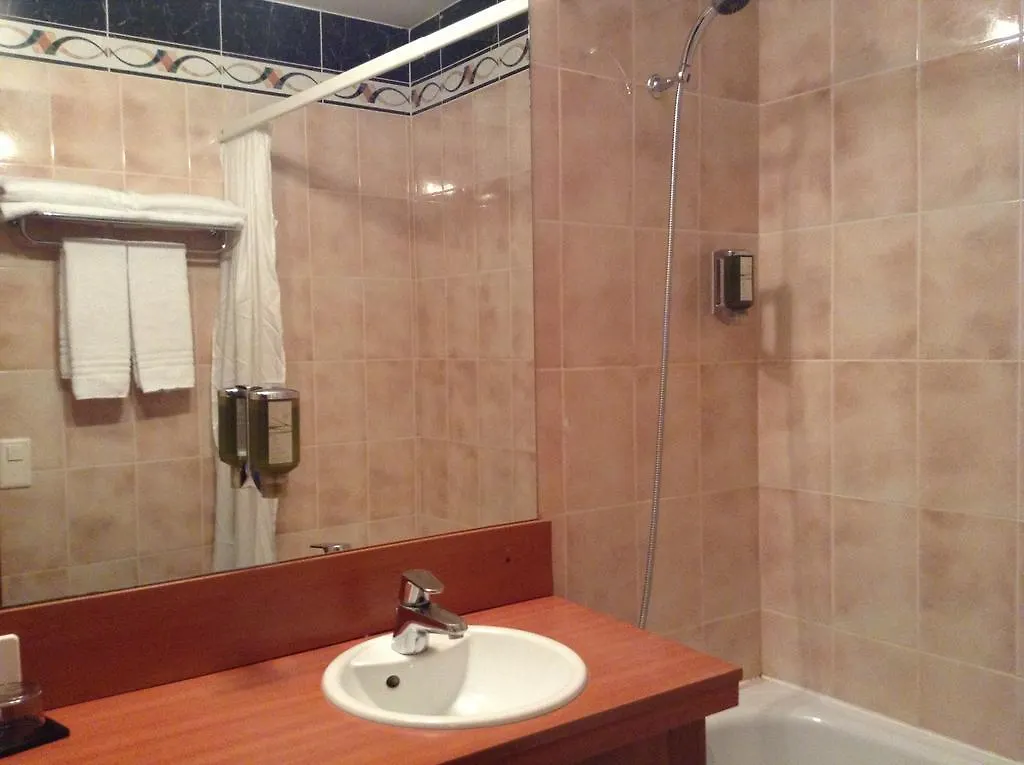Ibis Geneve Centre Lac 3*, Geneva