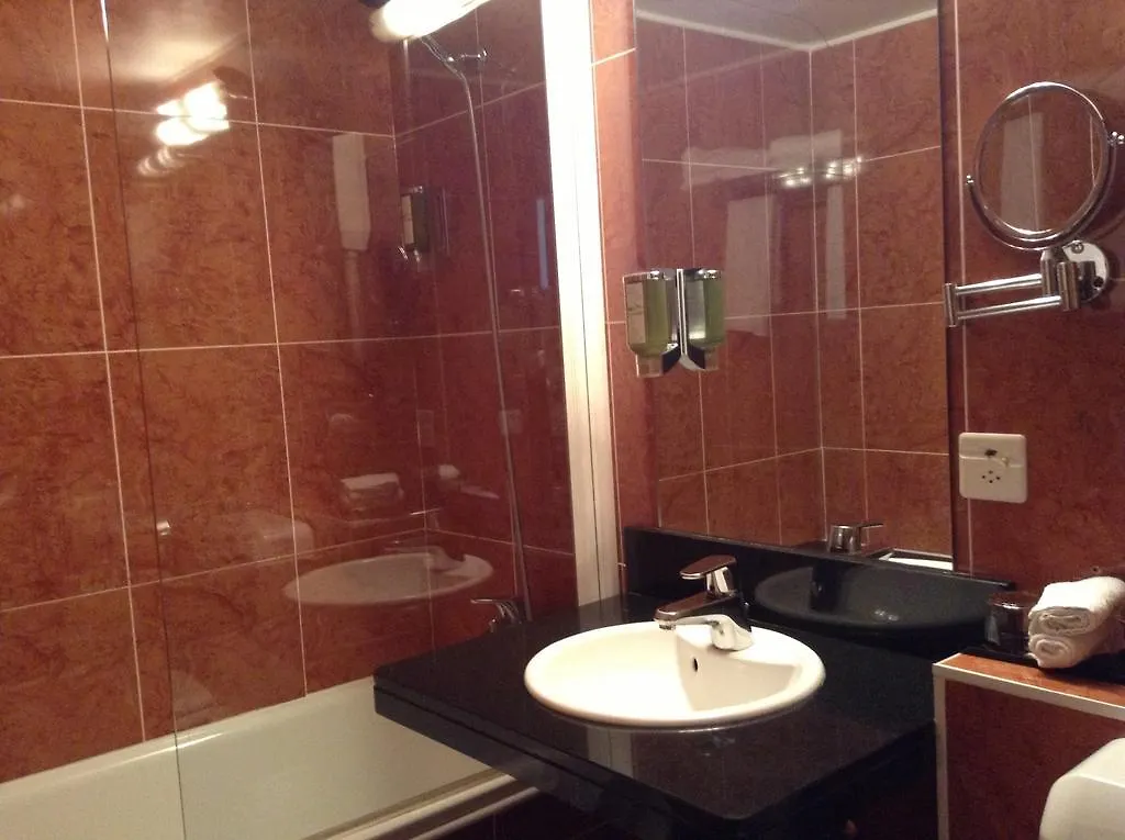 Ibis Geneve Centre Lac Geneva