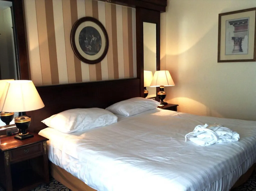 Ibis Geneve Centre Lac
