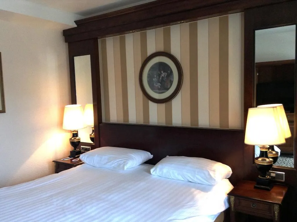 Ibis Geneve Centre Lac Geneva