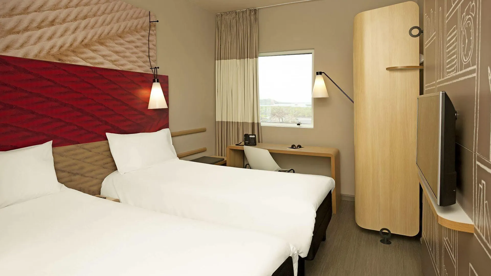 Ibis Geneve Centre Lac